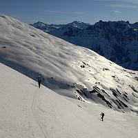  Au dessus du refuge, vue sur la combe des aiguilles d'où nous venons.