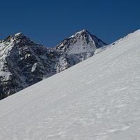  A droite, l'aiguille du Goléon