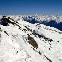  Le Mont Blanc, très loin