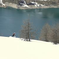  Cyril fonce sur le lac du Chevril