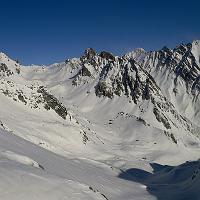  Le versant Nord du col de la Charbonnière entre ombre et soleil