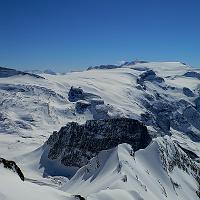  Les glaciers de la Vanoise. La pointe de la Réchasse à gauche
