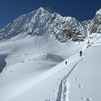  Le col du glacier de Becca Motta à gauche