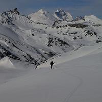  Jérôme sur fond d'aiguille du Dôme, de Grande Motte et de Grande Casse