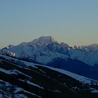  Le jour se lève sur le Mont Blanc
