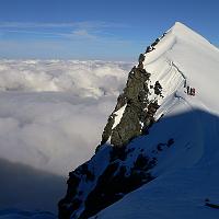  Au col des Roches les 4 butent sous l'aiguille du St Esprit