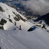  Cyril sur l'épaule, en haut du couloir