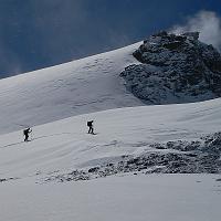  Nous remontons près de l'arête suite à quelques recommandations que nous avons lues: 