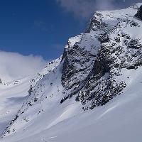  Le col de la Vallette à gauche
