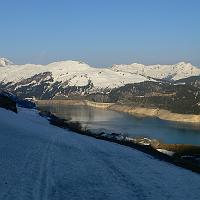  Au dessus du lac de Roselend