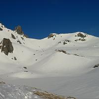  Le col du Grand Fond à gauche et le col 