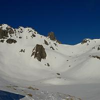  Le col du Grand Fond à droite