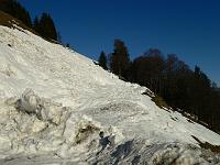  Au biollay l'avalanche qui barre la route