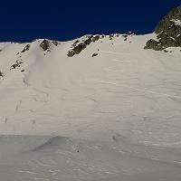  Montée sur l'arête des Frettes en skis ...
