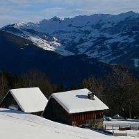  Le Beaufortain derrière
