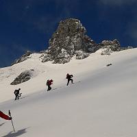  Sous le col