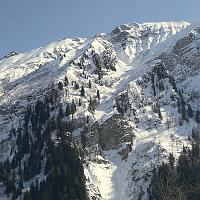  Depuis la voiture, la barre rocheuse