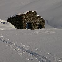  Ruines, beaucoup de chalet en ruines dans le secteur