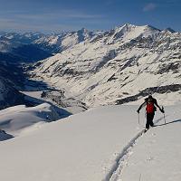  Cyril arrive près de l'arête