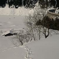  Près du barrage