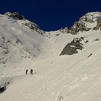  Le col du Biol au fond